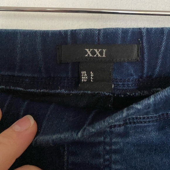 FOREVER 21 STRETCHY JEAN LEGGINGS SIZE LARGE - Picture 2 of 3